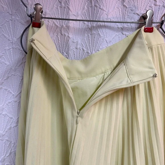 Club Monaco Split Pleat Size 2 Skirt - Picture 6 of 8